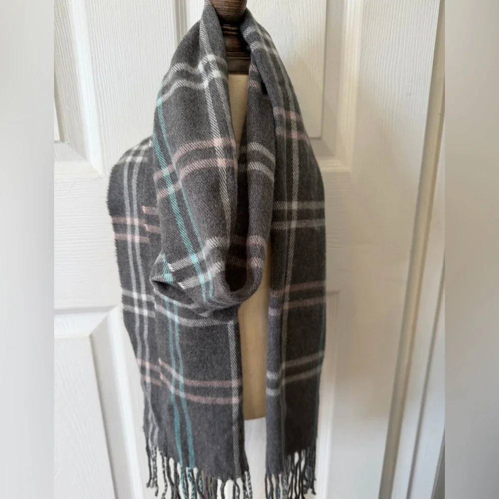 Cejon gray plaid Italian scarf - Picture 6 of 10
